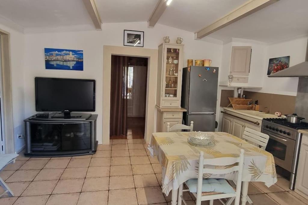 Maisonnette Chez L'Habitant La Ciotat Esterno foto